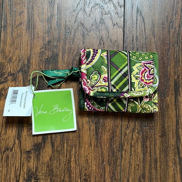 Vera Bradley Chelsea Green New Pocket Wallet - Picture 1 of 6